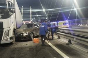 На М-12 во Владимирской области столкнулись 3 фуры и 5 легковушек