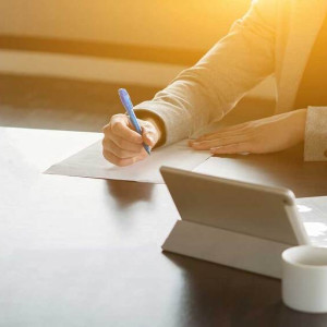 Во Владимире владельца торгового центра оштрафовали за антивоенный плакат