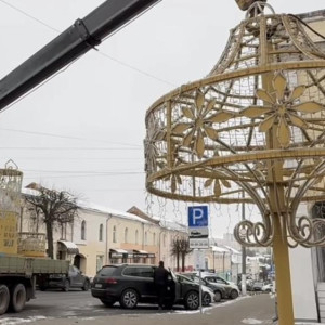 Владимир начали украшать к Новому году-2026