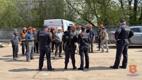 Во Владимирской области на стройке поймали 10 нелегально устроенных мигрантов