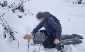 В Гороховце мужчина выбил незнакомцу 6 зубов и заставлял его давать ложные показания