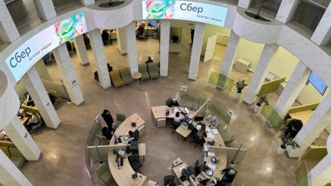 Улыбки вместо карт и браслеты вместо пропусков. Как изменилась жизнь владимирцев за последние пару лет