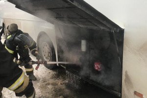 В центре Владимира вспыхнул экскурсионный автобус