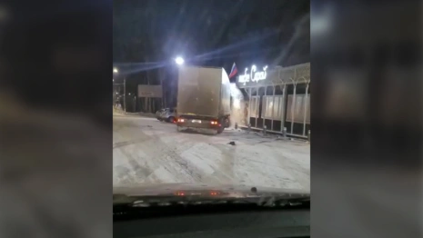 Во Владимирской области на трассе М-7 фура влетела в кафе «Сарай»