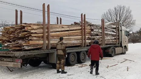 Бизнесмен из Киржачского района отправил в зоне СВО 50 кубов леса