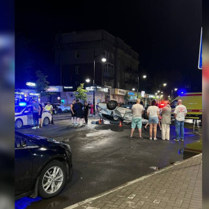 В Муроме после столкновения с кабриолетом перевернулась иномарка