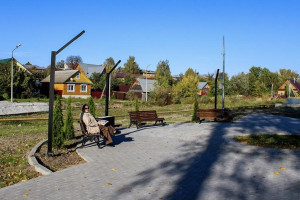 В Меленках благоустроили сквер на улице Комсомольской