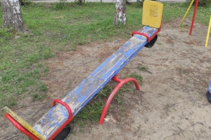 В Муроме управляющая компания «запустила» дом и игровую площадку рядом с ним