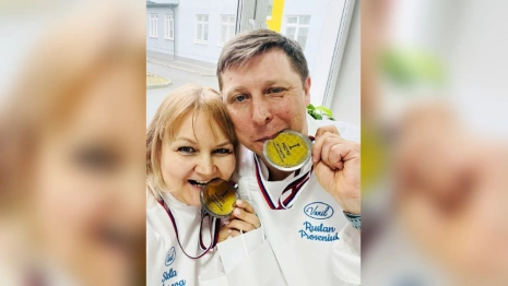 Кондитеры из Гусь-Хрустального дважды победили на чемпионате по антигравитационным тортам