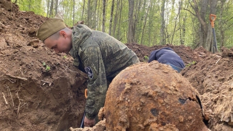 Поисковики из Владимирской области нашли в Смоленске останки двоих красноармейцев