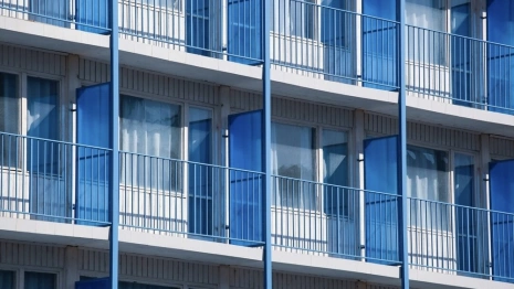 Выпавшей с балкона на Добросельской во Владимире девочкой оказалась 7-классница