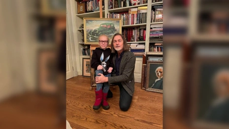 Владимирская школьница с муколипидозом встретилась с Никасом Сафроновым