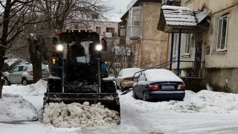 Во Владимире на борьбу со снегом отправили 886 дворников и 117 машин