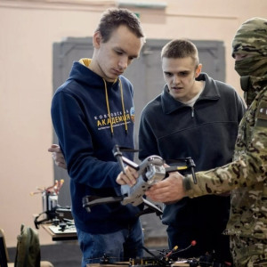 В Коврове контрактников СВО будут бесплатно обучать на операторов БПЛА