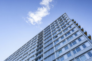 Во Владимире 19-летний парень выпал из окна 14 этажа