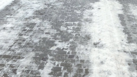 Жители Юрьев-Польского показали на видео обледеневшие дороги