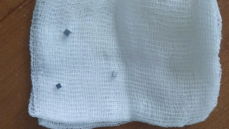 Владимирские врачи спасли проглотившего магниты годовалого малыша