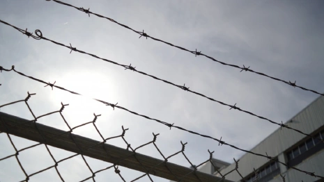 Во Владимире задержанному за наркотики блогеру вновь продлили арест