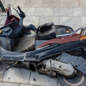 Во Владимире двое подростков на мопеде врезались в «Ладу»