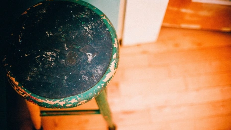 Мужчину из Собинки будут судить за жестокое убийство знакомого табуретками