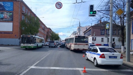 Во Владимире водитель автобуса устроил ДТП с пострадавшими