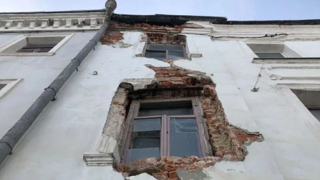 В центре Владимира разваливается дом-памятник архитектуры