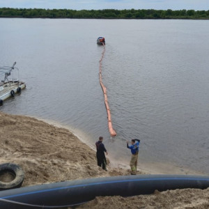 Спасатели раскрыли подробности разлива нефти на Оке под Муромом