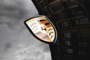 Житель Владимира отсудил 7,7 млн рублей за Porsche с дефектом