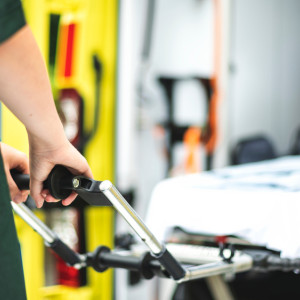 В Коврове женщина отказывалась отпускать мужа с инфарктом в больницу