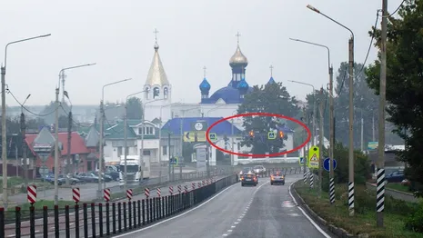 Во Владимирской области водитель протаранил опору светофора и скрылся с места ДТП