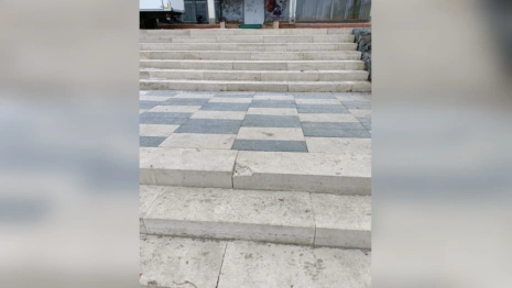 В Юрьев-Польском подрядчика заставили перекладывать плитку у ДК