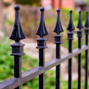 Во владимирских школах и детсадах поставят заборы за 17 млн рублей