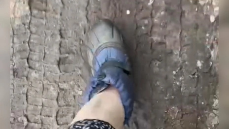 В селе под Суздалем дорога превратилась в грязевое месиво