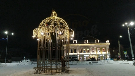 Жители Коврова поссорились из-за новогодней инсталляции у вокзала