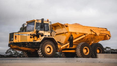 Во Владимирской области отец выплатил алименты после ареста самосвала