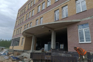 Подрядчика по недостроенной школе в Покрове отказались признавать недобросовестным