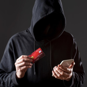 В Вязниках будут судить обманувшего бабушек на 350 тыс. рублей курьера аферистов