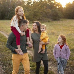 В Александрове 9 многодетных семей получили земельные участки позже срока