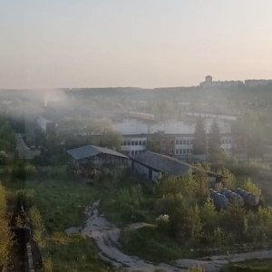 Жители Владимира пожаловались на невыносимый запах гари и смог от завода «Точмаш»
