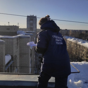 Сотрудника управляющей компании из Владимира будут судить за падение льдины на женщину