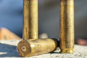 В гараже у жителя Петушинского района нашли ружье и самодельные патроны