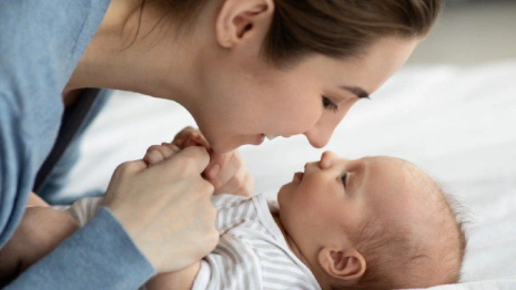 Подарки новорожденным начнут вручать во Владимирской области с октября