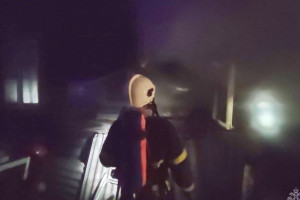 Спасенных на пожаре в Коврове мужчин увезли в больницу