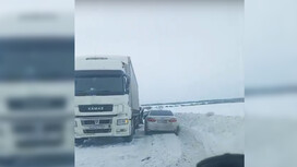 В Юрьев-Польском районе фуры застряли в снежной каше