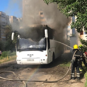 Во Владимире сгорел автобус: появилось видео