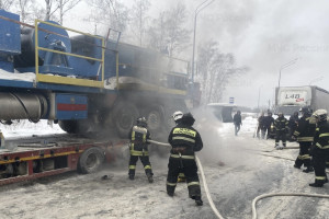 Во Владимирской области на трассе М-7 Волга сгорел грузовик