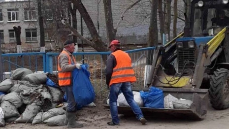 Около 16 тыс. владимирцев вышли на общегородской субботник