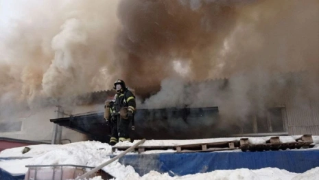 В промзоне Владимира загорелся склад в 600 квадратных метров