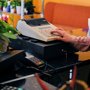 В Судогде продавец получила 4 года колонии за присвоение 13 млн рублей