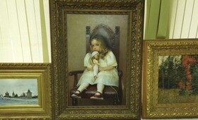 На выставке в Торговых рядах в Юрьев-Польском картина упала при загадочных обстоятельствах